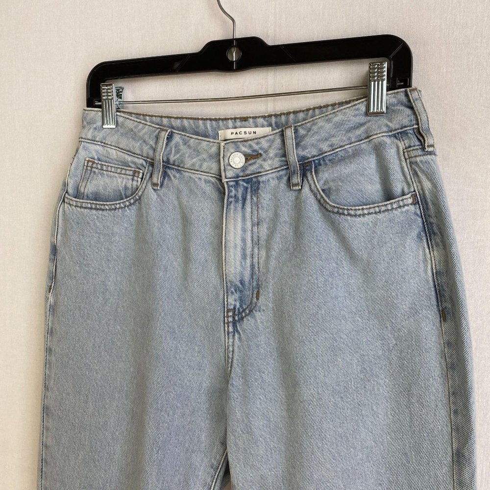 PacSun Light Wash Blue High-Rise Jeans - Picture 4 of 10